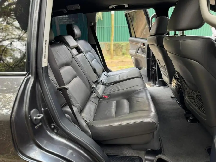 2009-landcruiser-v8-9